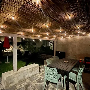 https://17th-century-convent-apartment-with-private-garden.it-lombardy.com